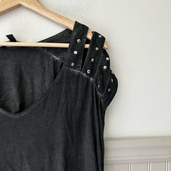 Rock & Republic XL Cold Shoulder Charcoal Black Studded Blouse - Picture 3 of 6